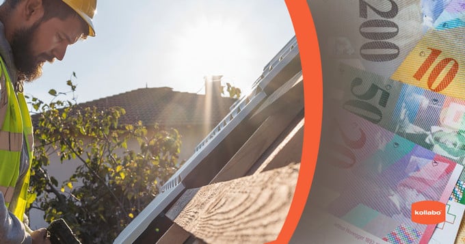 Ein Mann arbeitet an einem Dach, auf dem Geld liegt.