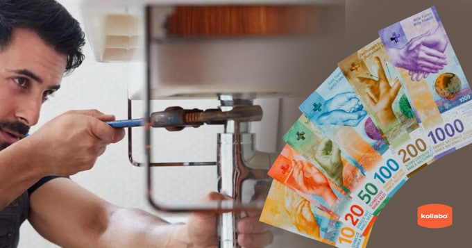 Ein Mann arbeitet mit Geld in der Hand an einem Waschbecken.